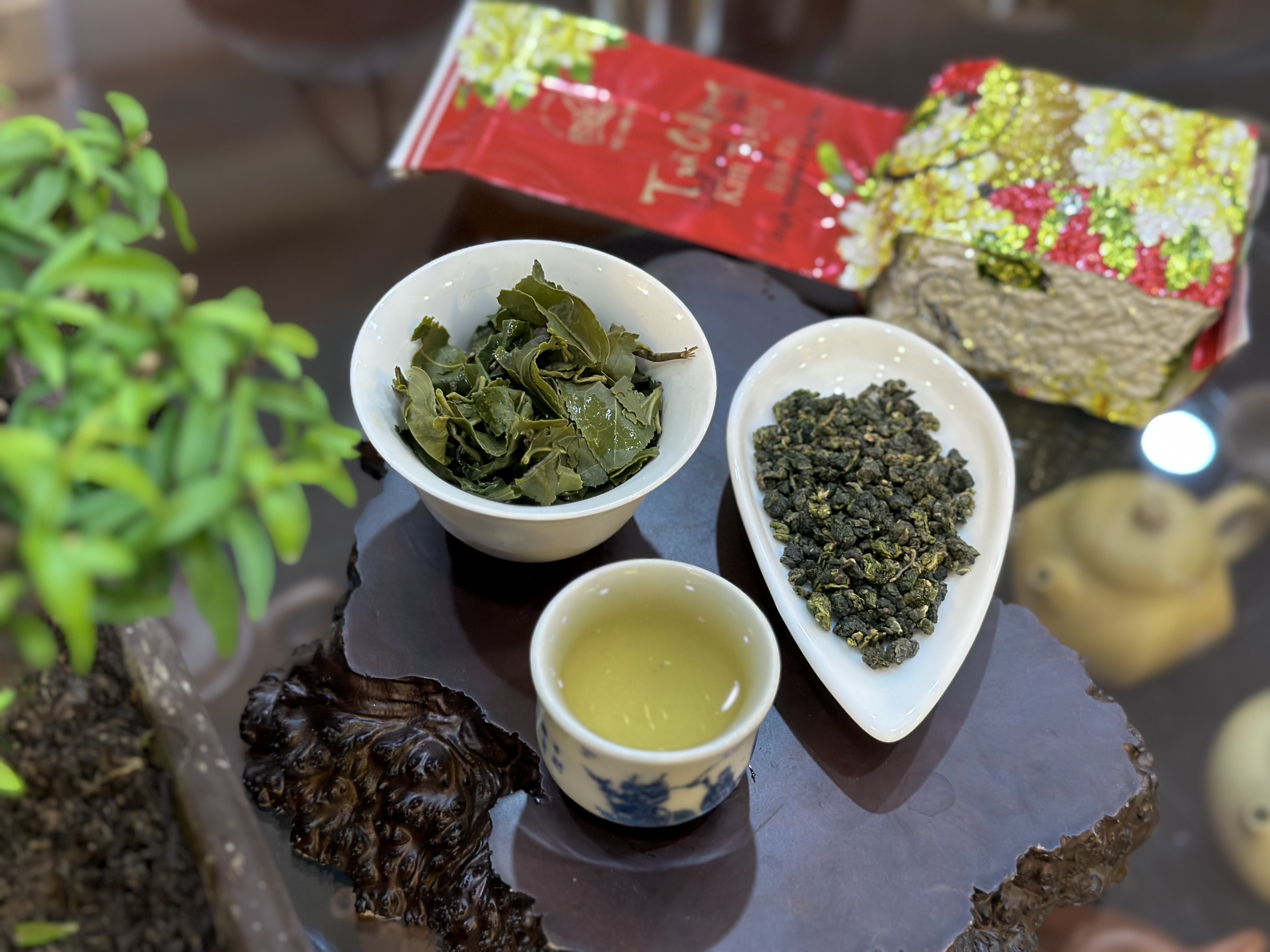 TRÀ Ô LONG KIM TUYÊN ĐẬM TRÀ - TRÀ GIẢM CÂN - ORGANIC OOLONG TEA - 250G
