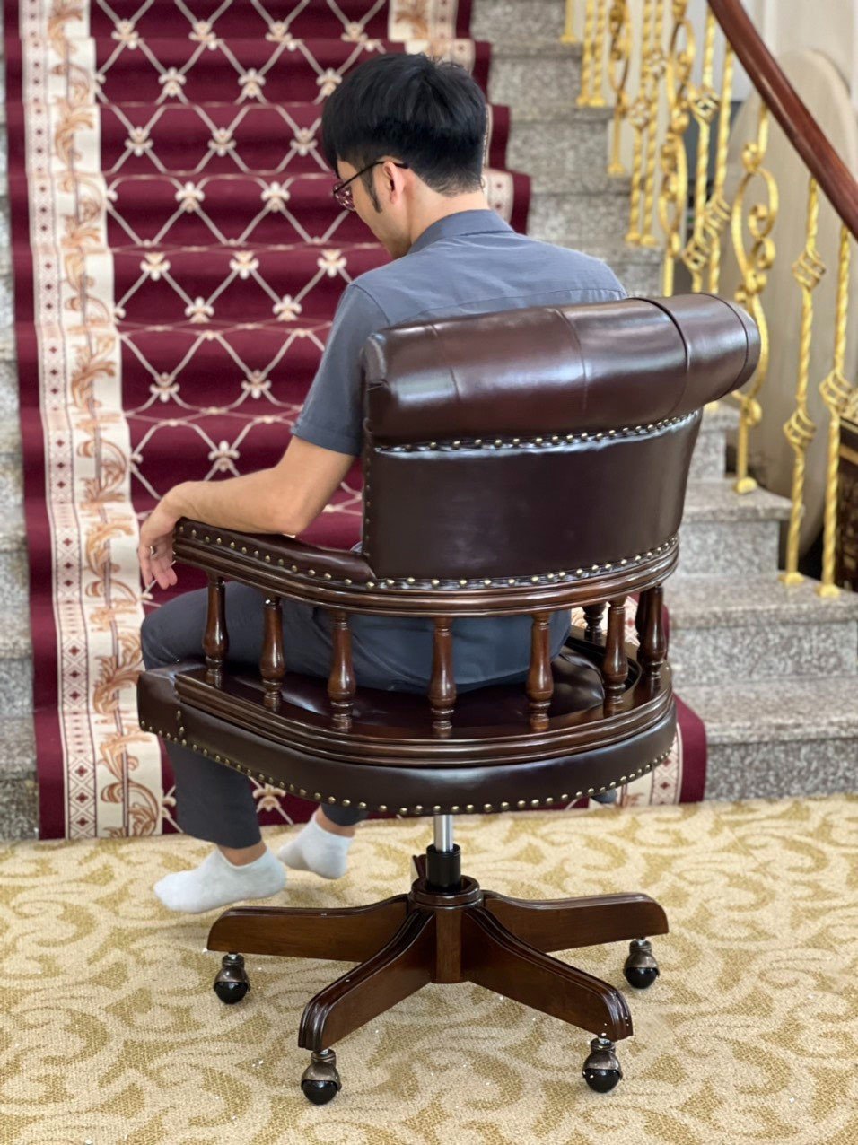 Ghế làm việc xoay 360 độ phong cách tân cổ điển
