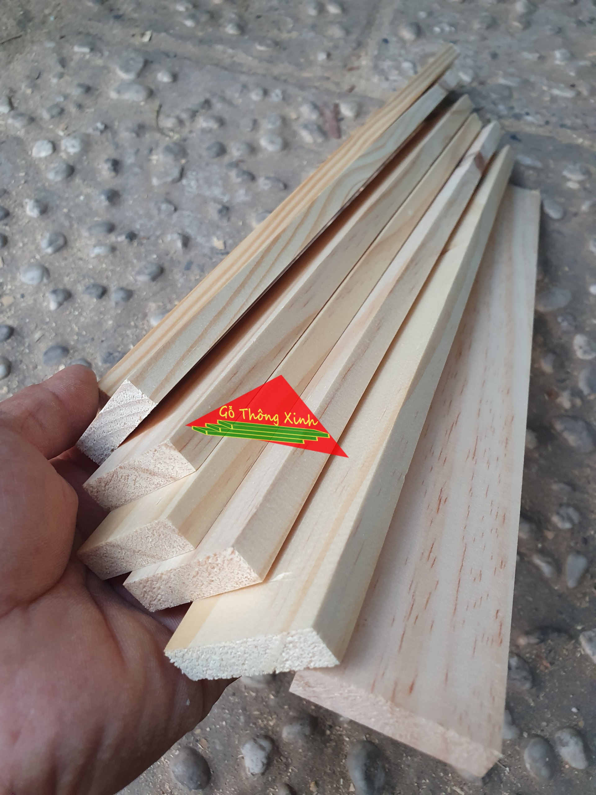 Thanh gỗ thông dày 1cm,rộng 4cm,dài 40cm dùng làm nẹp chỉ, làm thùng gỗ decord, đóng chuồng thú cưng, trang trí,DIY