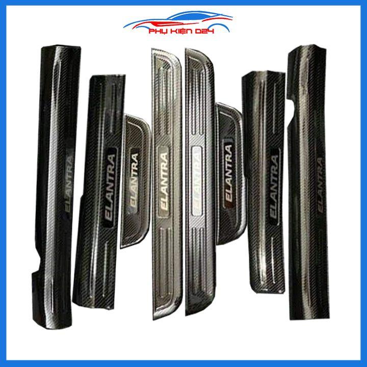 Bộ nẹp bước chân trong ngoài vân Cacbon xe Elantra 2016-2017-2018-2019-2020 chống trầy làm đẹp ô tô