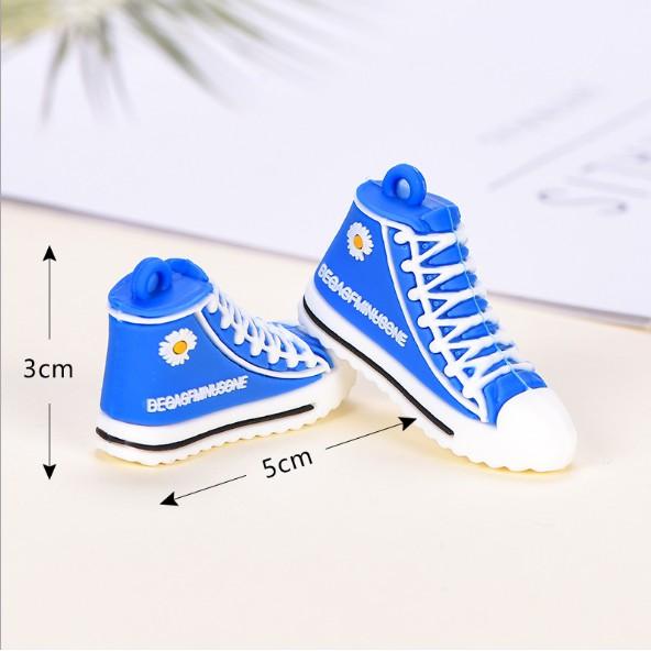 Móc khóa hình chiếc giày sneaker đơn giản, xinh xắn (chỉ 1 bên chân trái nha khách !)