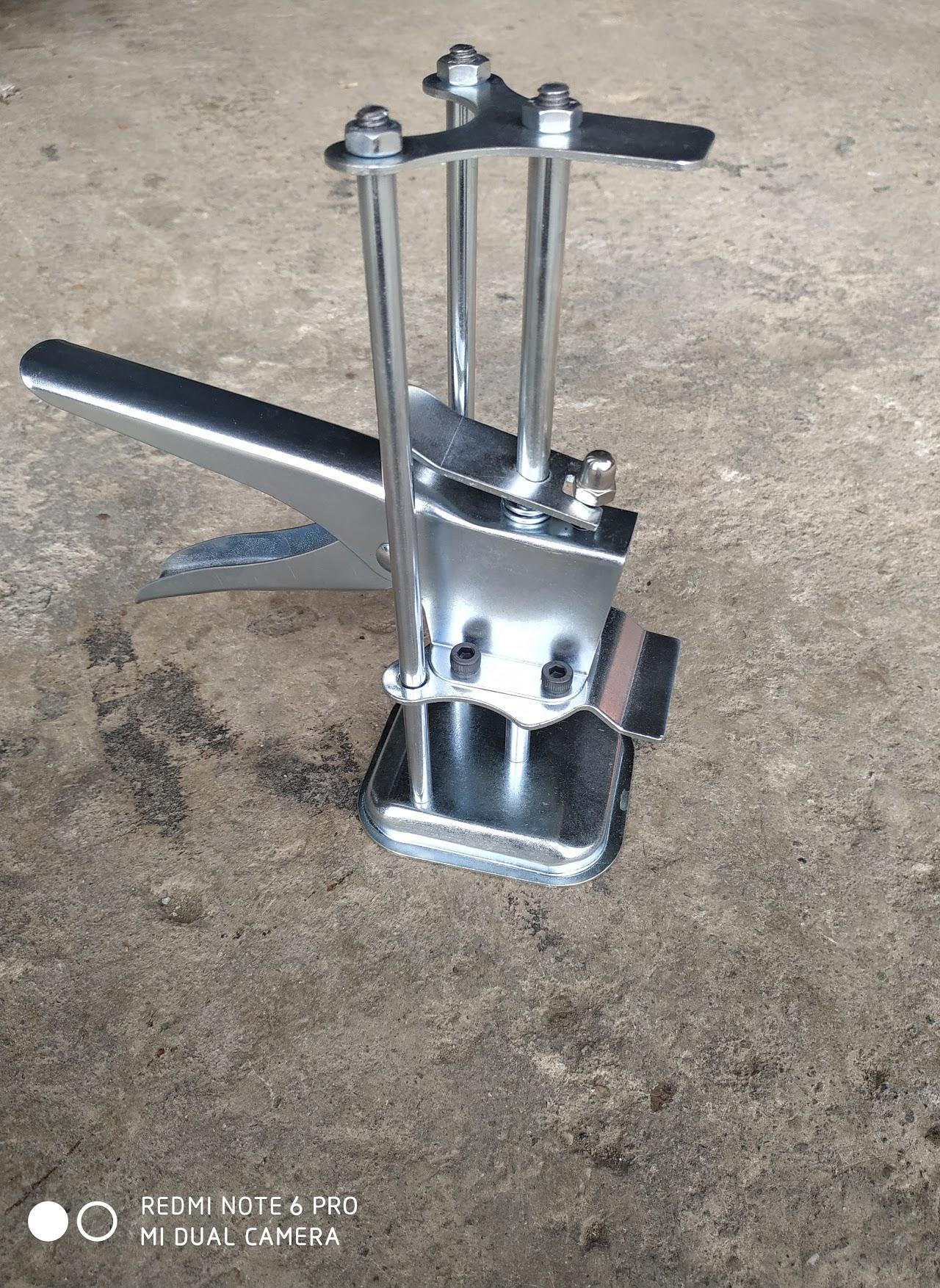 Combo 10 kích kê gạch chân tường - con đội ốp gạch - màu ngẫu nhiên