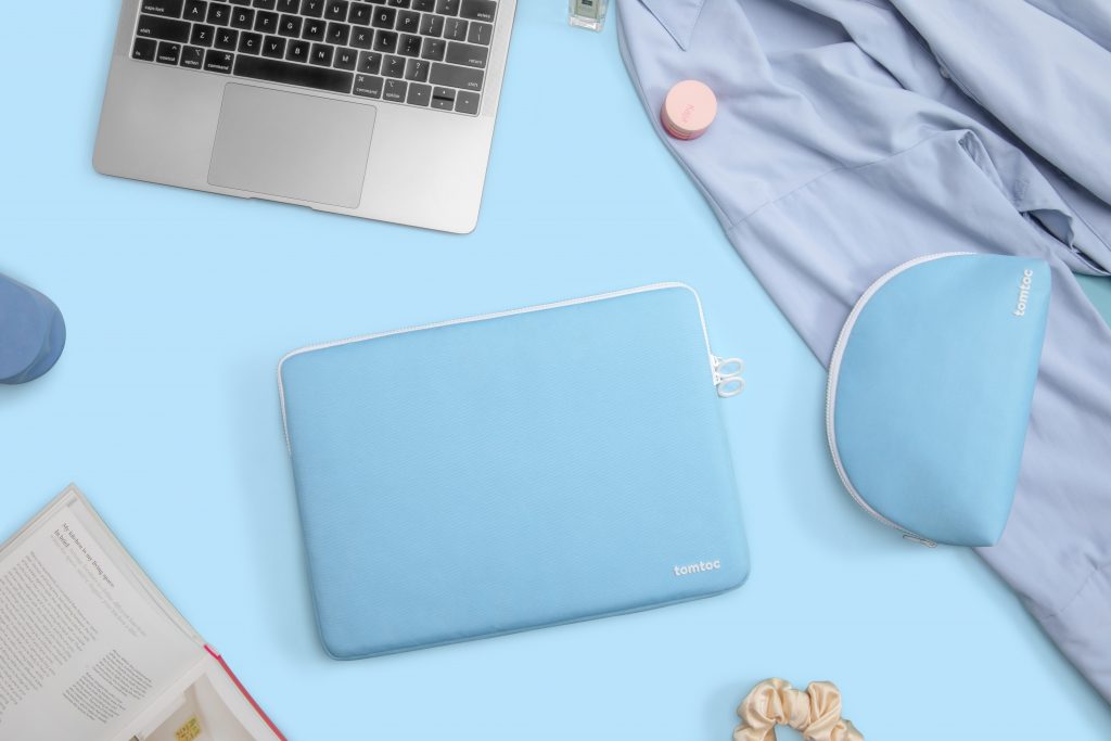 Túi Chống Sốc TOMTOC For Shell Pouch For Macbook Air/Pro 13inch Thể Hiện Phong Cách Của Bạn Với Màu Sắc Rực Rỡ Hàng Chính Hãng