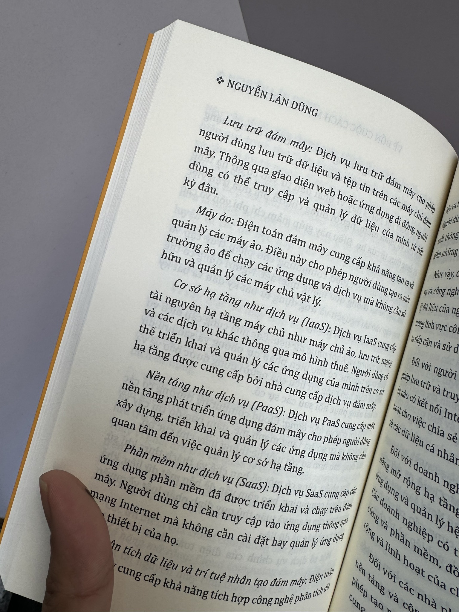 VỀ BỐN CUỘC CÁCH MẠNG CÔNG NGHIỆP – Nguyễn Lân Dũng – Hanoi Books - NXB Dân Trí