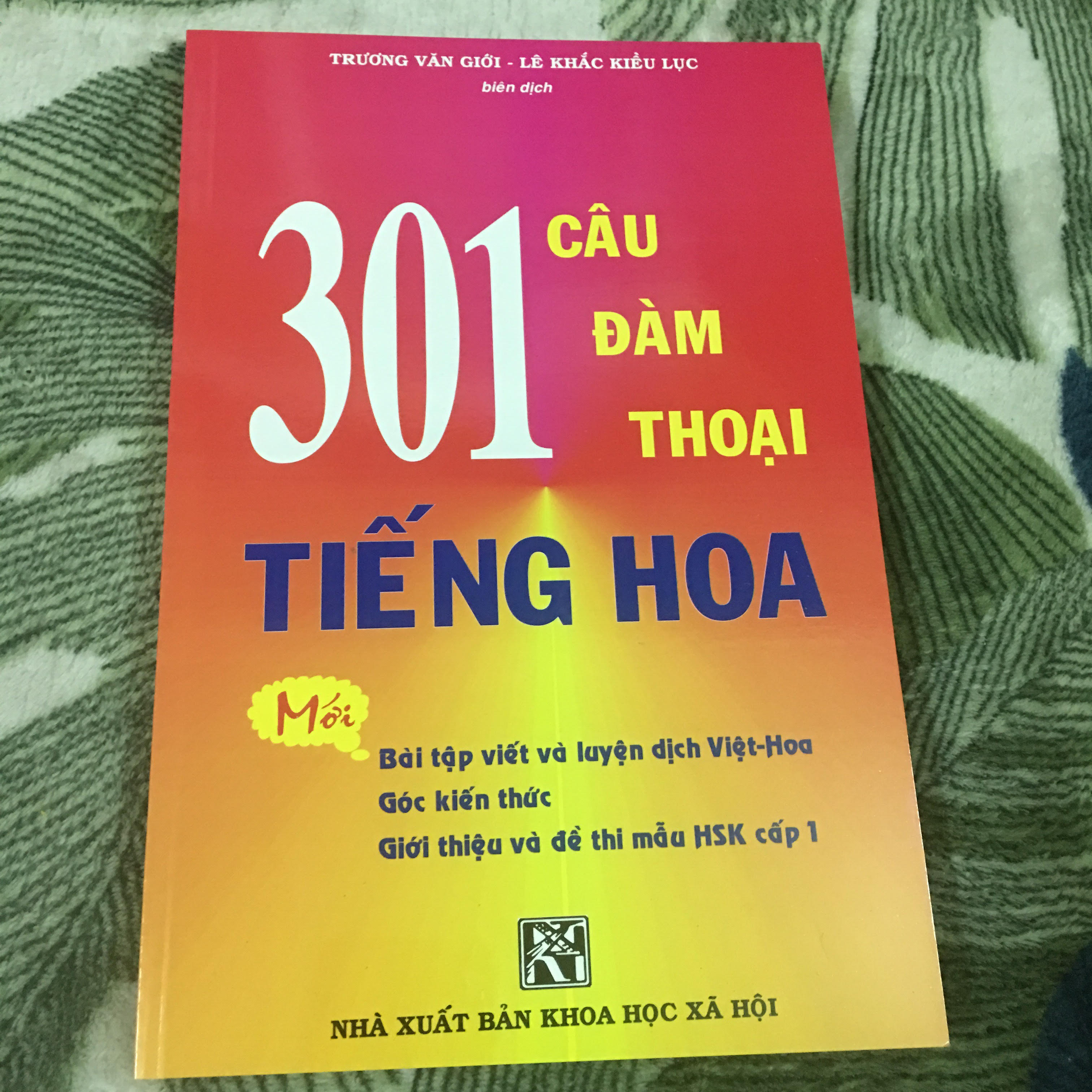 301 câu đàm thoại tiếng hoa khổ lớn  (tặng kèm 1 bookmark) 