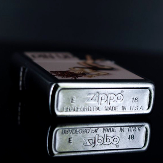 Bật Lửa Zippo 207 Vintage Pin Up