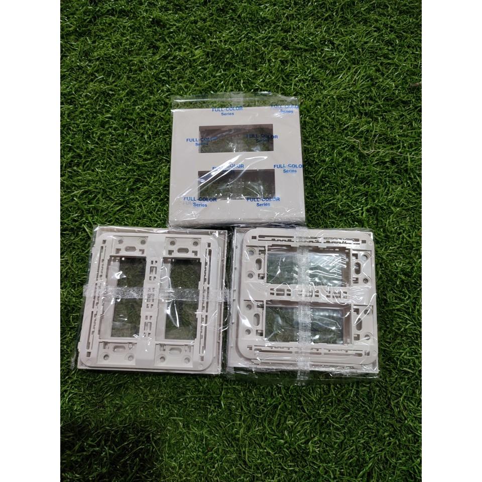 Hộp 10 Cái Mặt Dùng Cho 6 Thiết Bị Wide