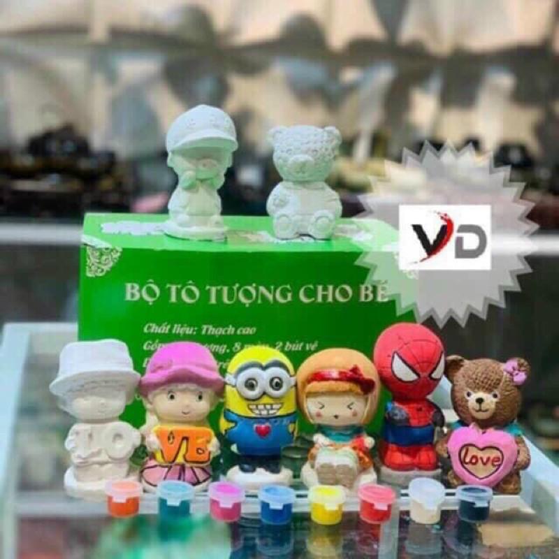 Set 10 tô tượng cho bé kèm tặng 8 màu bút và 1 cây viết