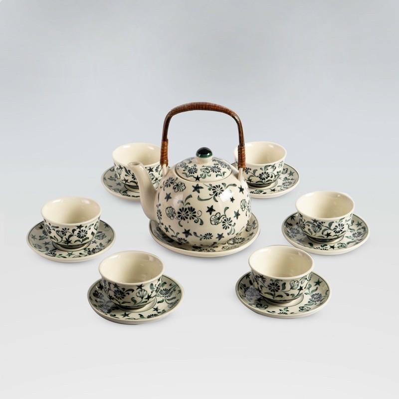 Bộ ấm trà mang phong cách Nhật Bản. Gốm sứ Bát Tràng.