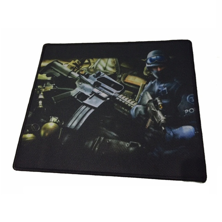 Tấm lót chuột chơi game R7 size 25x20cm - Loại Mousepad Speed (hình game ngẫu nhiên)