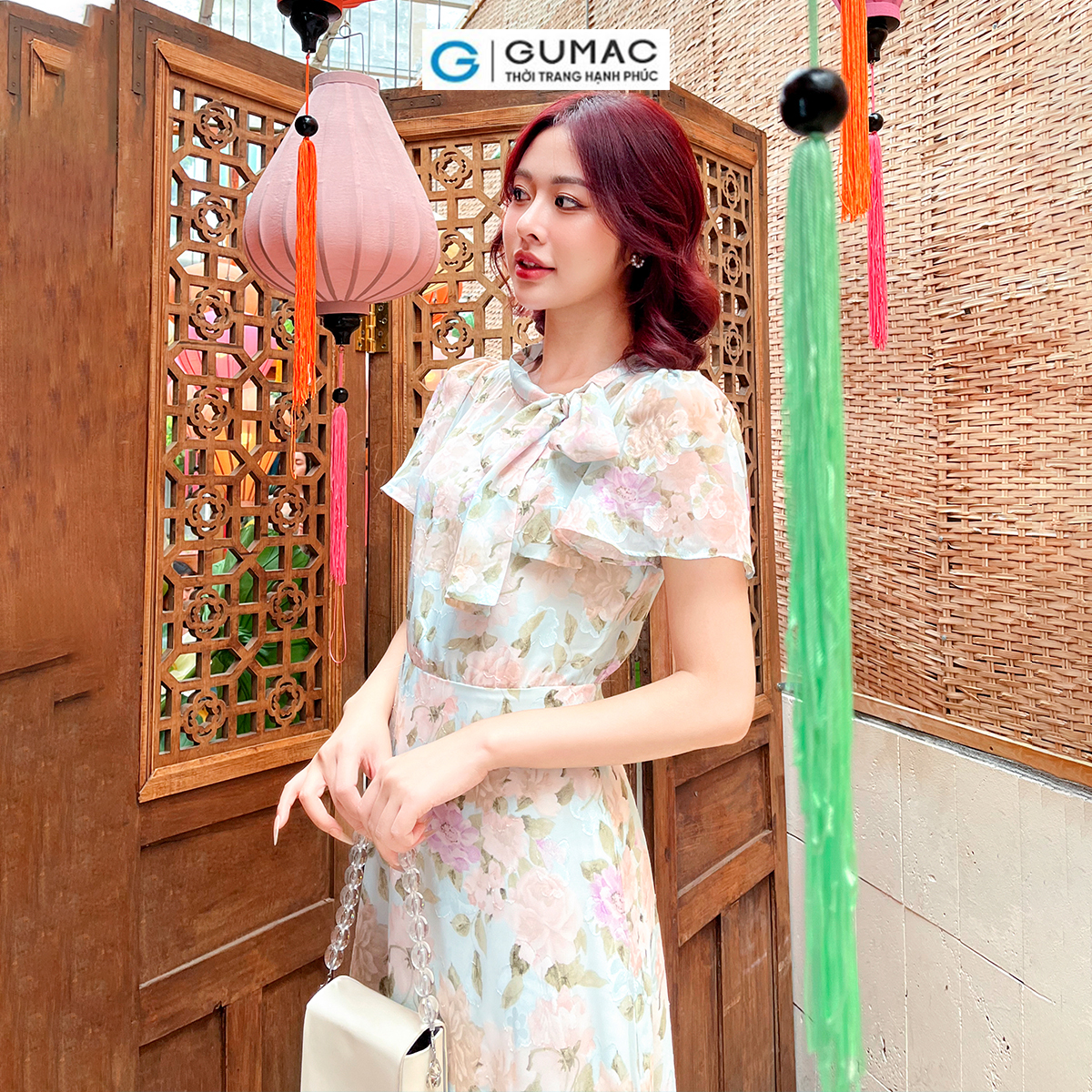 Đầm hoa thắt nơ cổ GUMAC DD09049