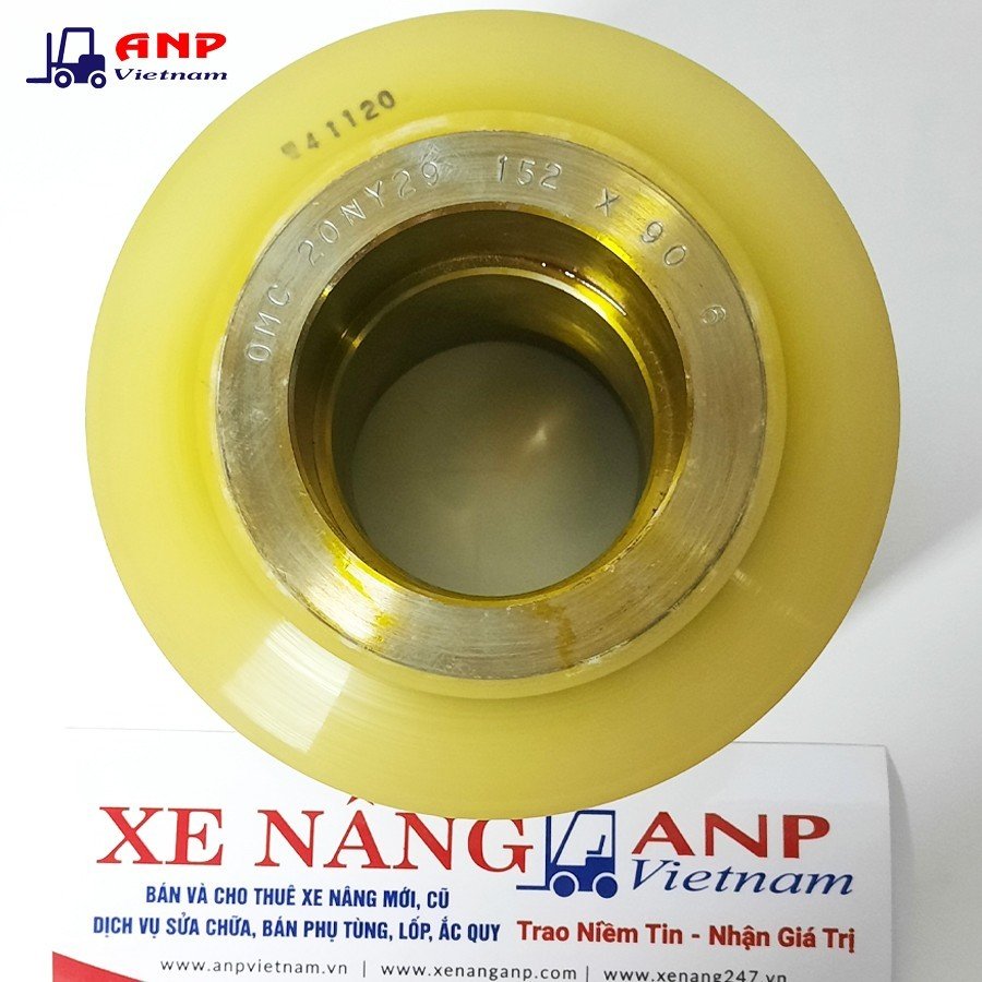 Bánh xe cân bằng PU 152×90 OMC cho xe nâng điện