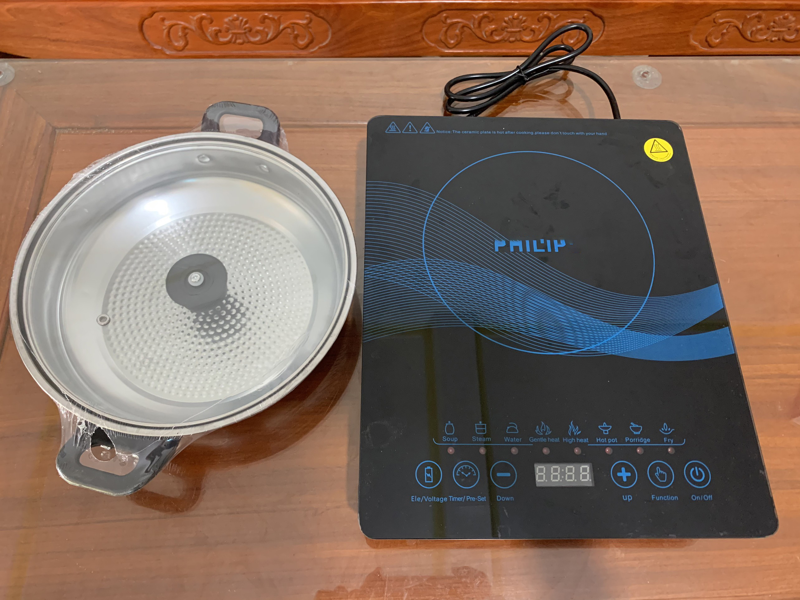 Bếp từ LT28-LT29 công suất 2500W tặng kèm xoong