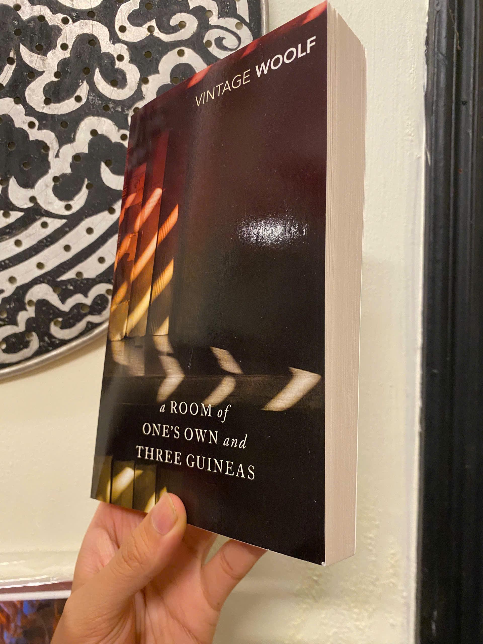 Sách - A Room of One's Own and Three Guineas by Virginia Woolf - Tiểu thuyết tiếng Anh