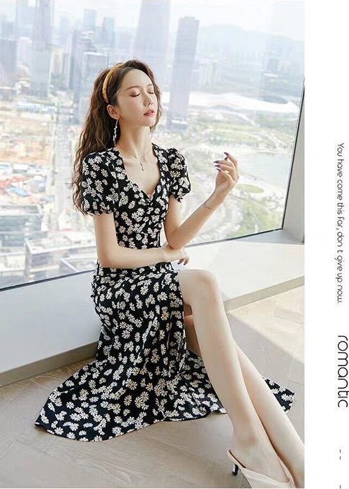 Đầm Lụa Hàn In Hoa Xẻ Tà Thời Trang