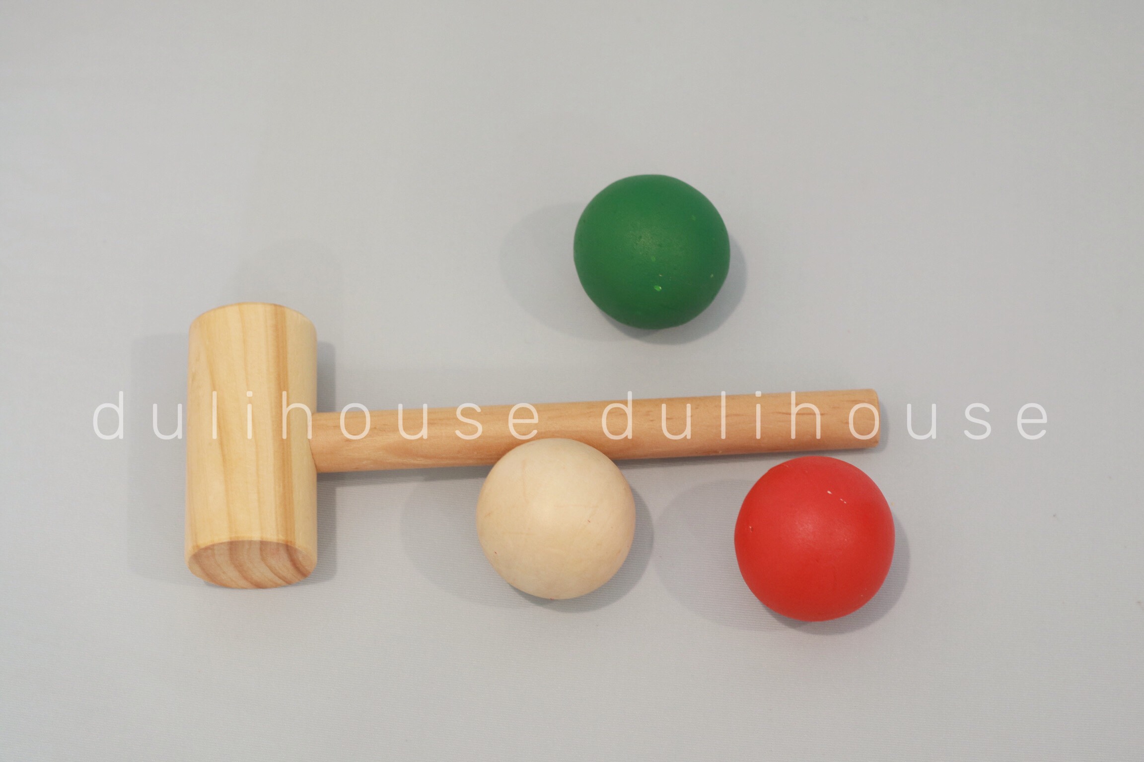 Đồ chơi gỗ cao cấp 2 tầng đập bóng, giúp bé cầm nắm dễ dàng