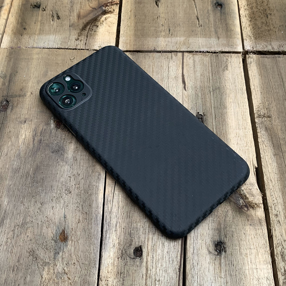 Ốp lưng siêu mỏng, vân carbon dành cho iPhone 11 Pro Max - Màu đen