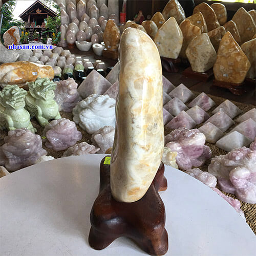 Trụ Đá Phong Thủy Đá Thạch Anh Bông Vàng TAV119 nặng 3.4Kg kích thước 27x15cm – Vật phẩm phong thủy may mắn