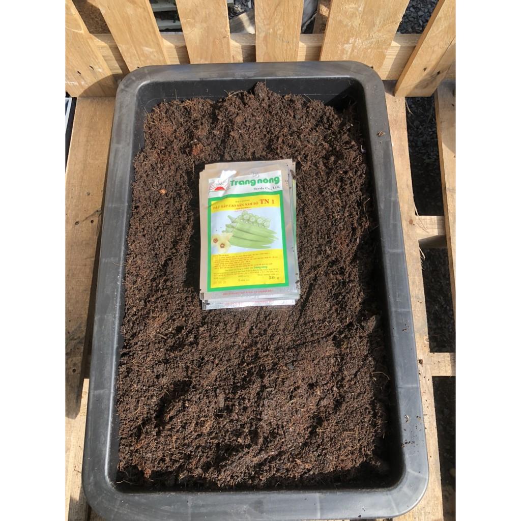 Dụng cụ trồng Đậu Bắp Cao Sản gồm: 25dm3 đất sạch giàu dinh dưỡng, khay trồng, 50 gam hạt giống