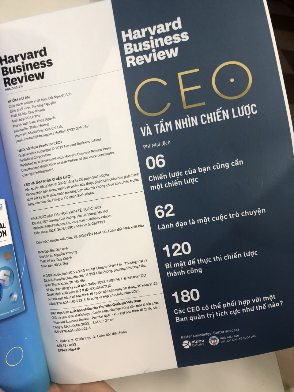 HBR'S 10 MUST READ - CEOs VÀ TẦM NHÌN CHIẾN LƯỢC - Harvard Business Review - Phí Mai dịch - Alpha Books - Nhà xuất bản Đại học Kinh Tế Quốc Dân.