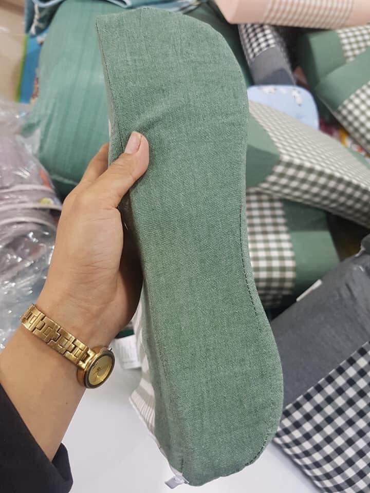 Gối cao su non đàn hồi 30*50*9 cm kẻ sọc sang trọng hiện đại có kèm vỏ