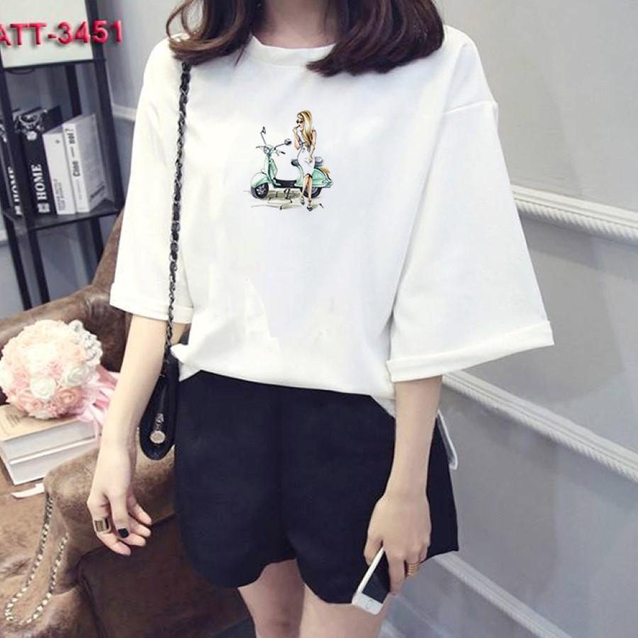 Áo thun nữ tay lỡ Hàn Quốc form rộng in hình cô gái và chiếc xe dễ thương vài dày mịn TEEWOTL48
