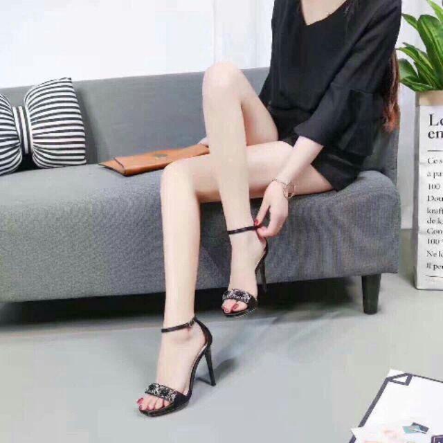 Xăng đan QC cao cấp.
Đủ Size 34-38.