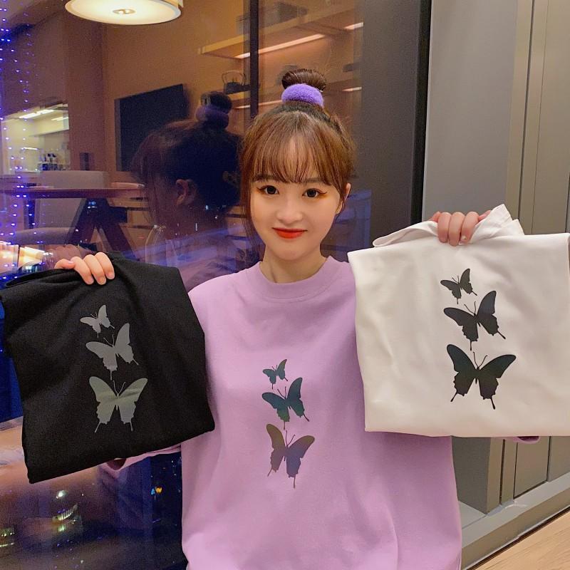 Áo thun nữ tay ngắn dáng rộng in hình bướm phản quang