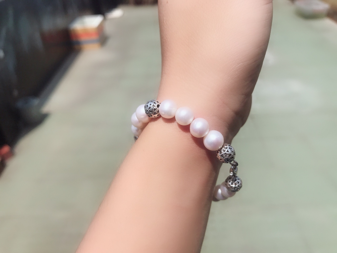 Vòng Tay Ngọc Trai Phối Charm Bạc Thái Cao Cấp