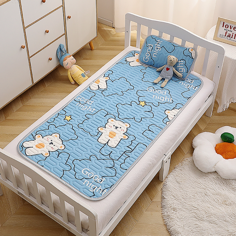 Chiếu điều hòa tencel cao su non cho bé cao cấp A kích thước 60x120cm + tặng kèm 1 vỏ gối nằm - giao mẫu ngẫu nhiên