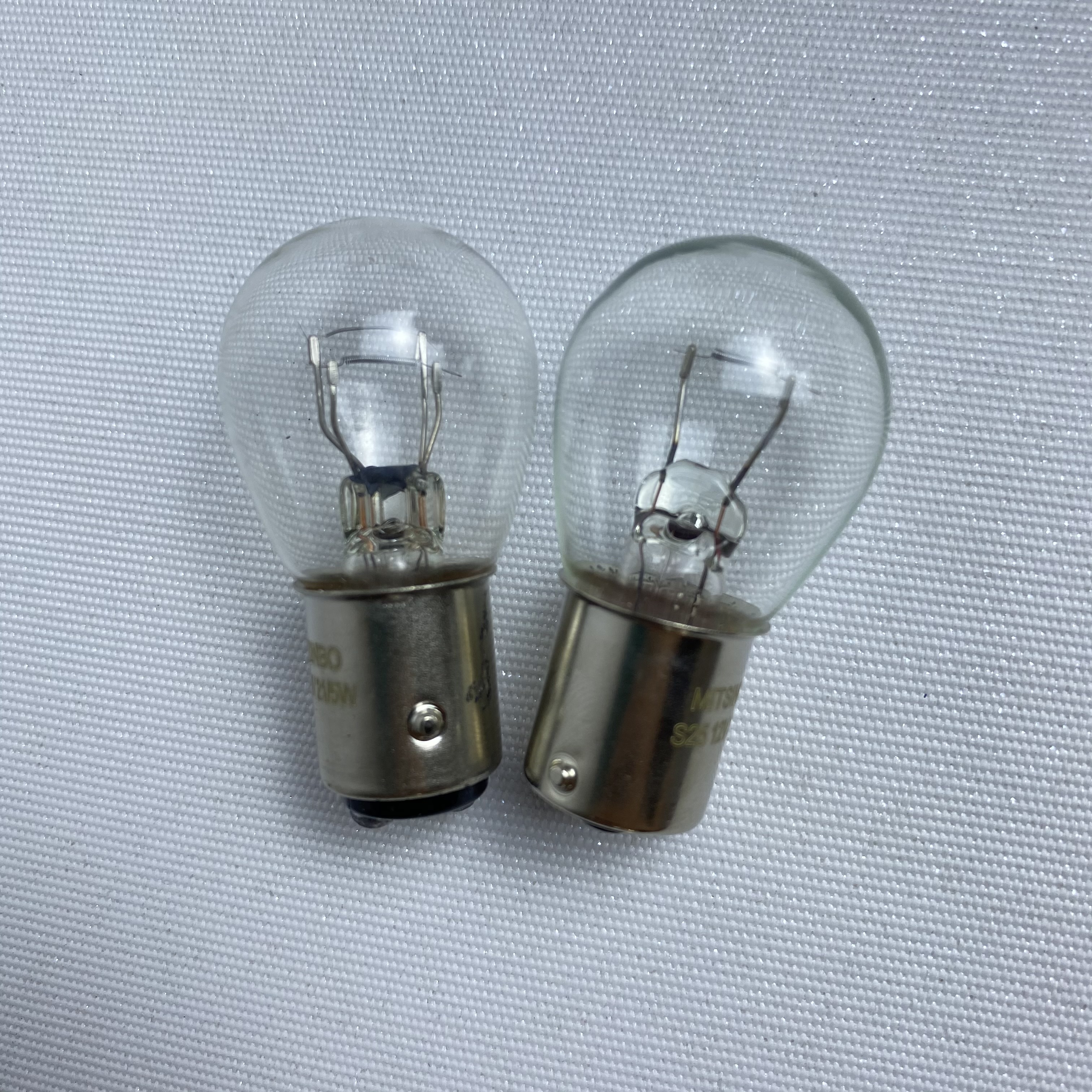 BÓNG 12V 21W 1 tóc lớn và  BÓNG 12V 21/6W 2 tóc lớn