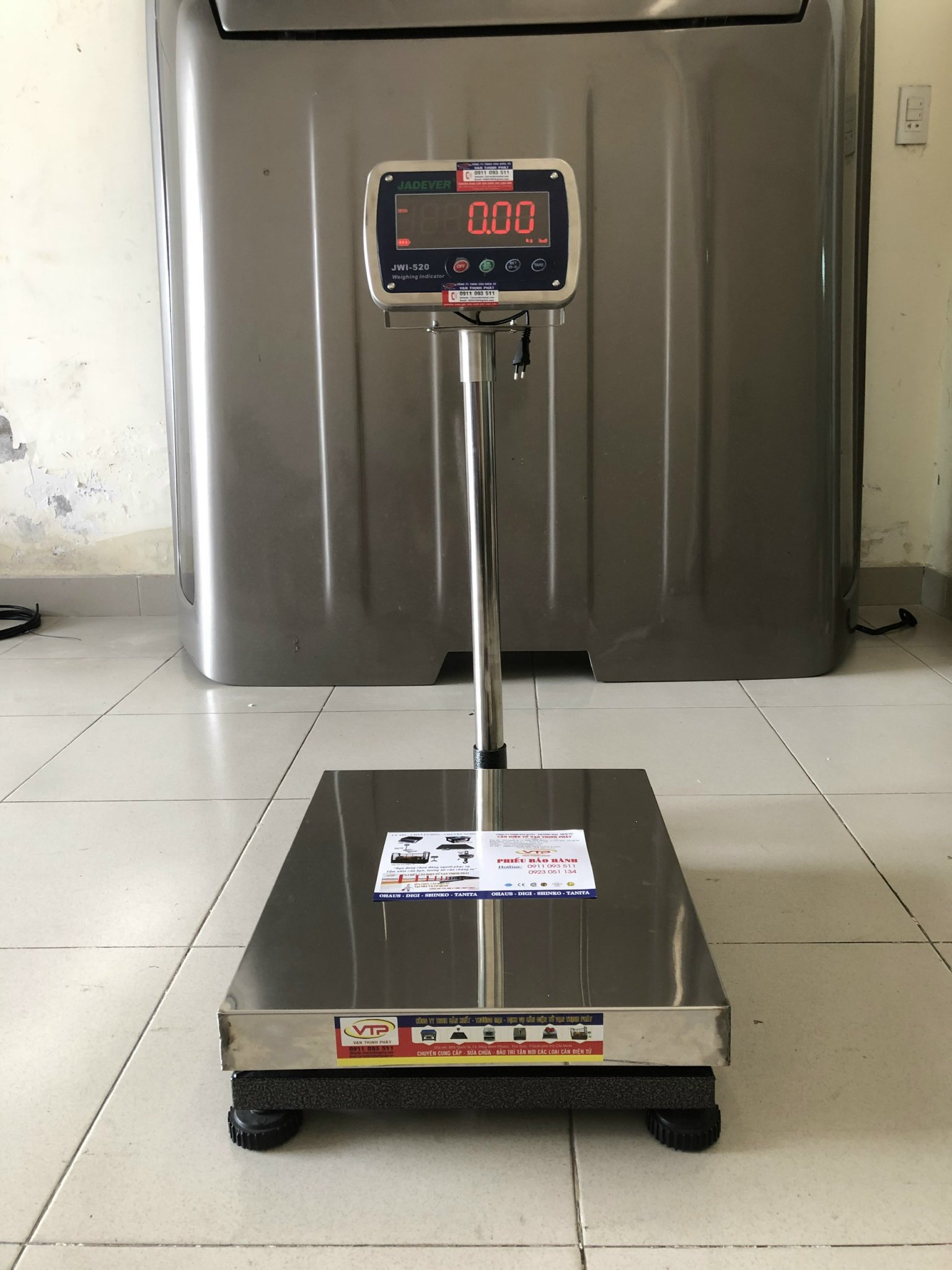 Cân Bàn Điện Tử JWI-520 100 KG