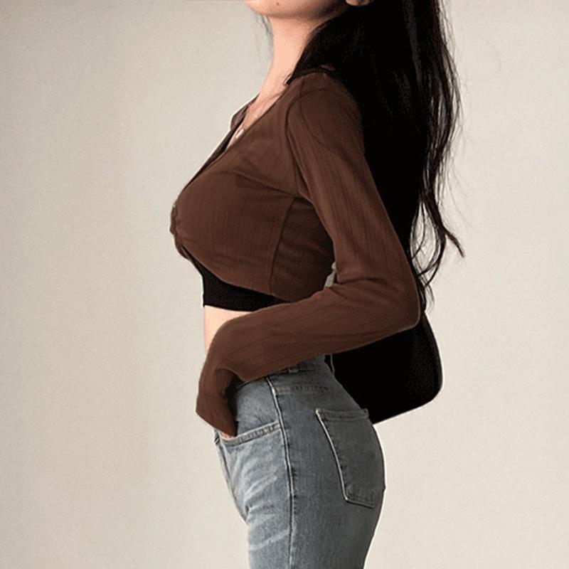 Set áo croptop tay dài phối phụ kiện tặng kèm áo hai dây trong chất thun gân tăm