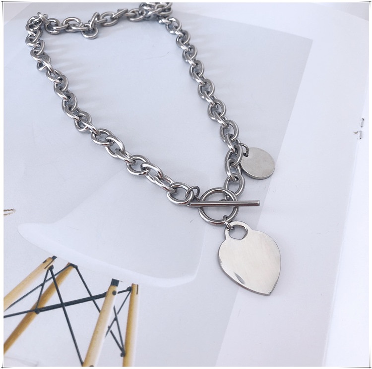 Vòng cổ dây chuyền trái tim lệch không đối xứng