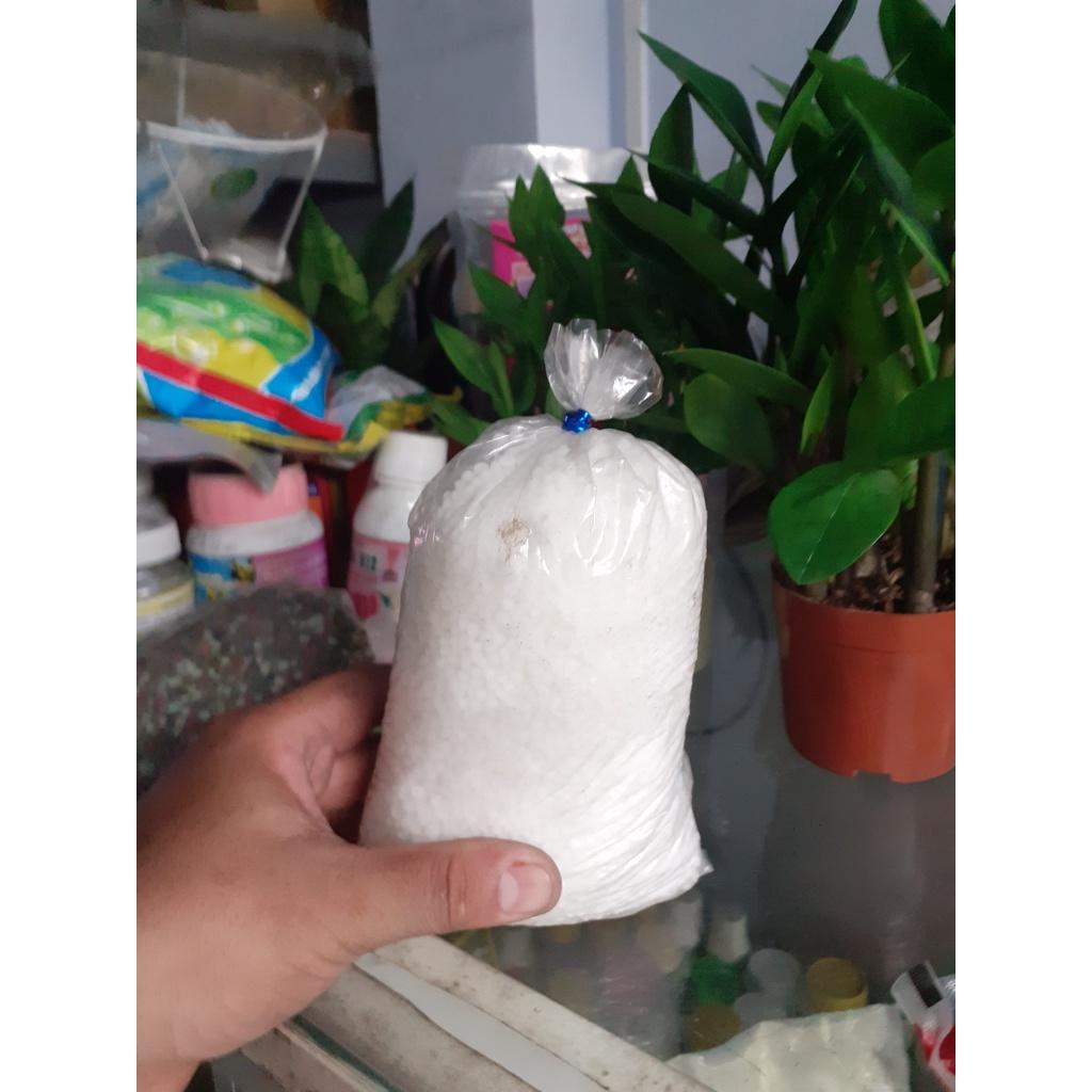 Bịch nửa ký đạm urê.