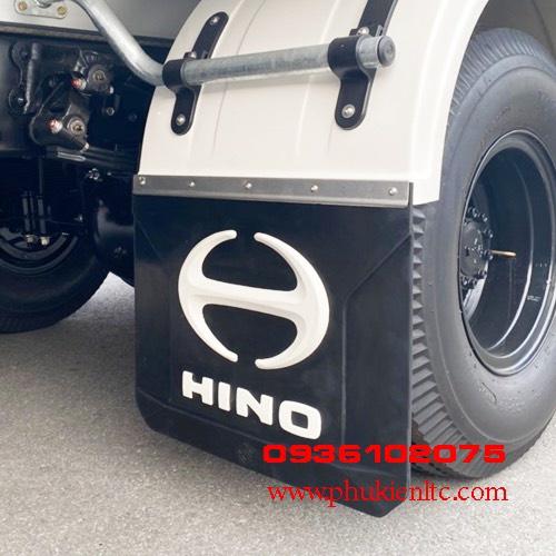 Tấm chắn bùn xe tải HINO -
