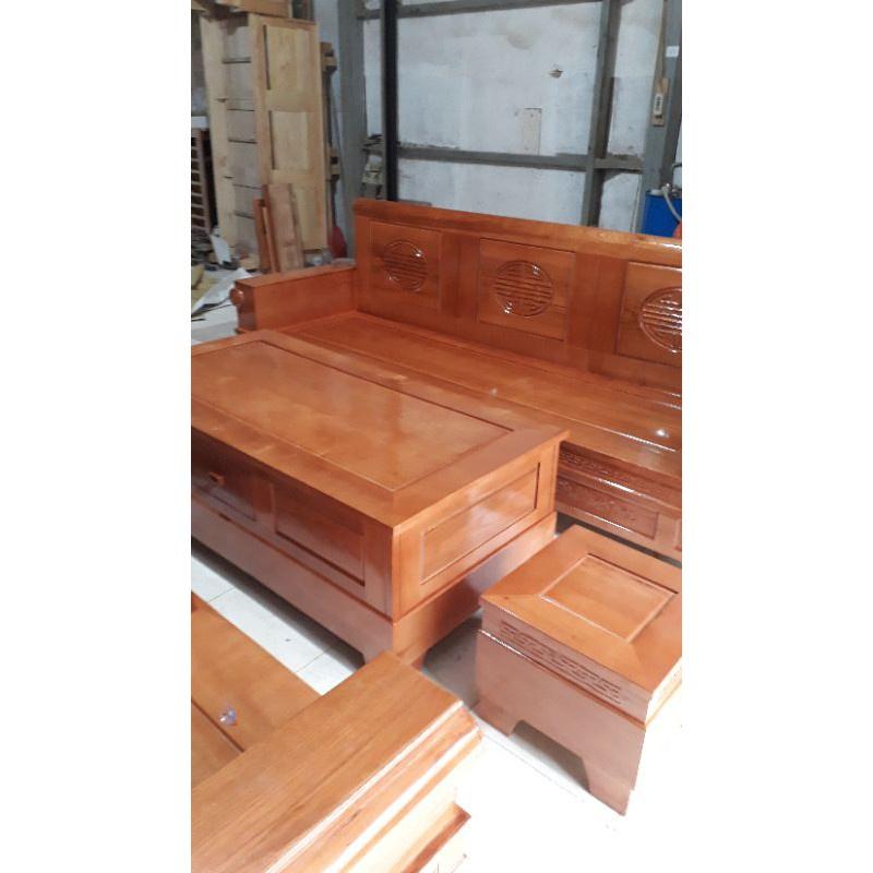 Bàn ghế phòng khách bằng gỗ sồi