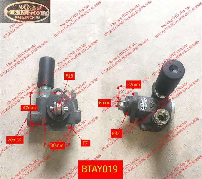 Bơm tay YZ4102QF cần bên R