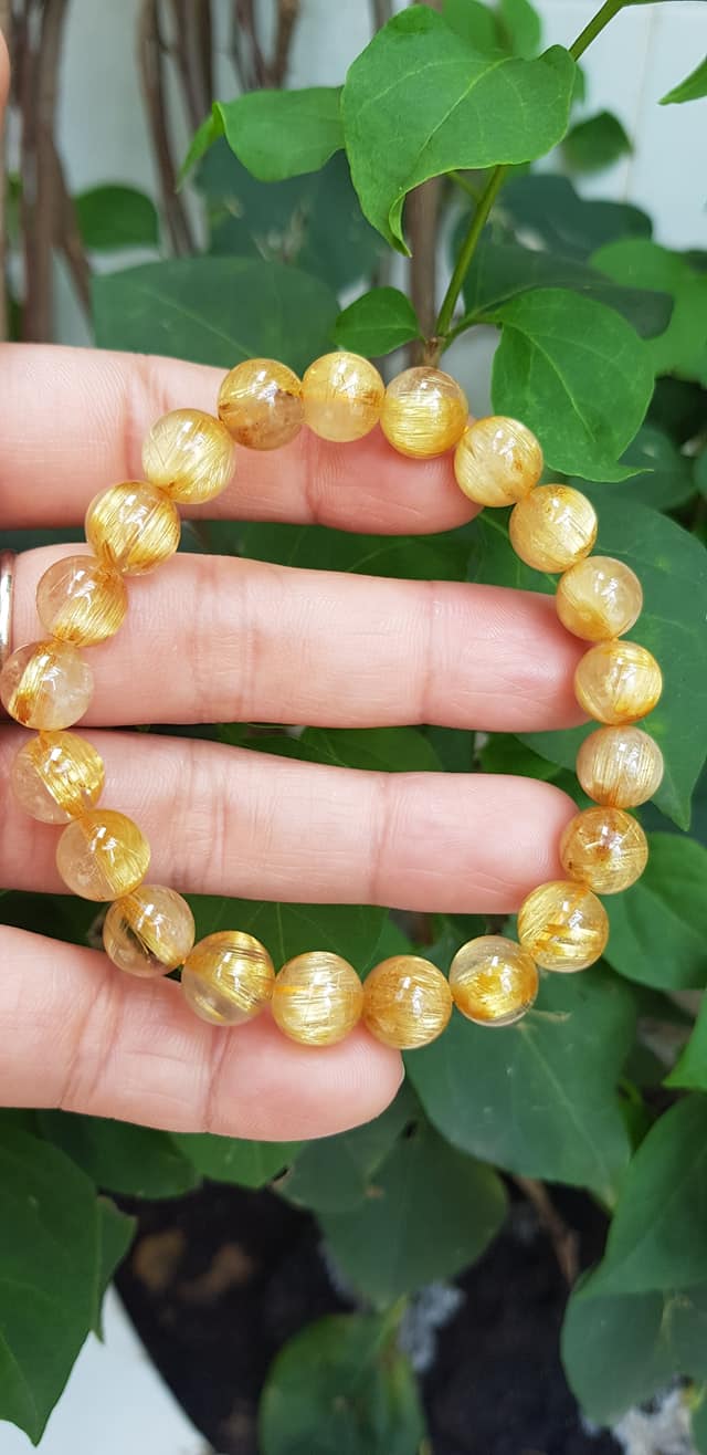 Vòng đeo tay phong thủy may mắn nữ đá thạch anh tóc vàng đồng trục tự nhiên Size vòng hạt 9mm ánh sáng rất đẹp Vòng chuẩn hợp nữ mệnh kim, mệnh thổ, mệnh Thủy ạ