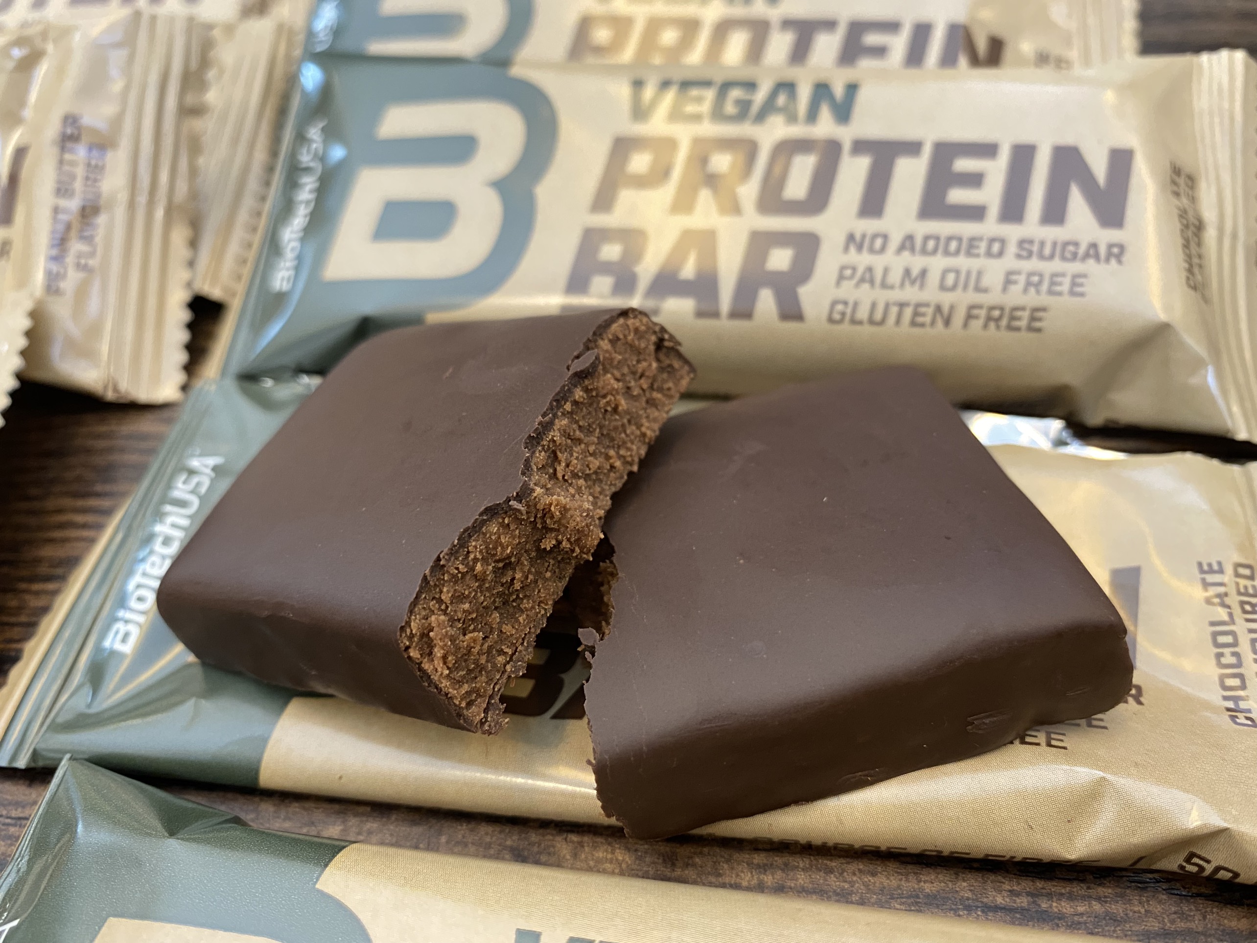 Thanh Bánh Vegan Protein Bar BiotechUSA – Hộp 20 Thanh