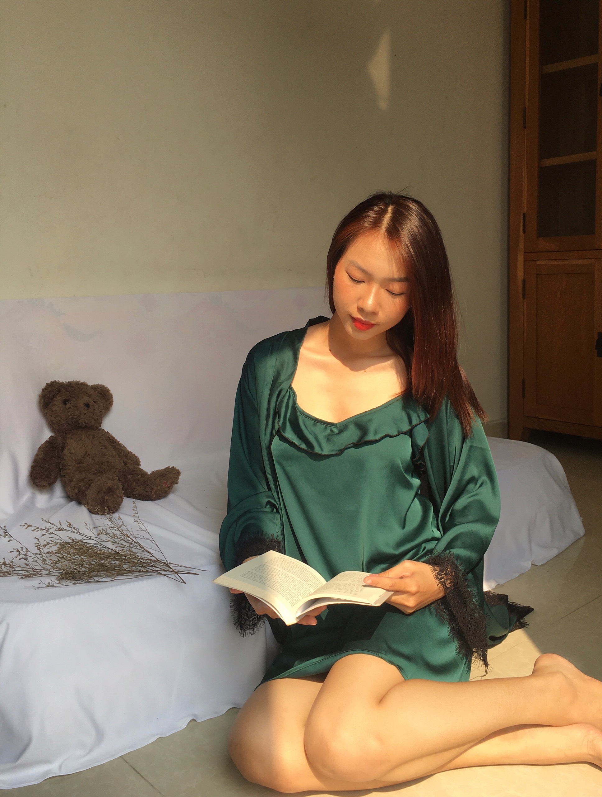 [Hantu Sleepwear] Váy ngủ lụa kèm áo choàng mặc nhà sexy,sang trọng mát mềm mịn mướt-Màu xanh lá cây