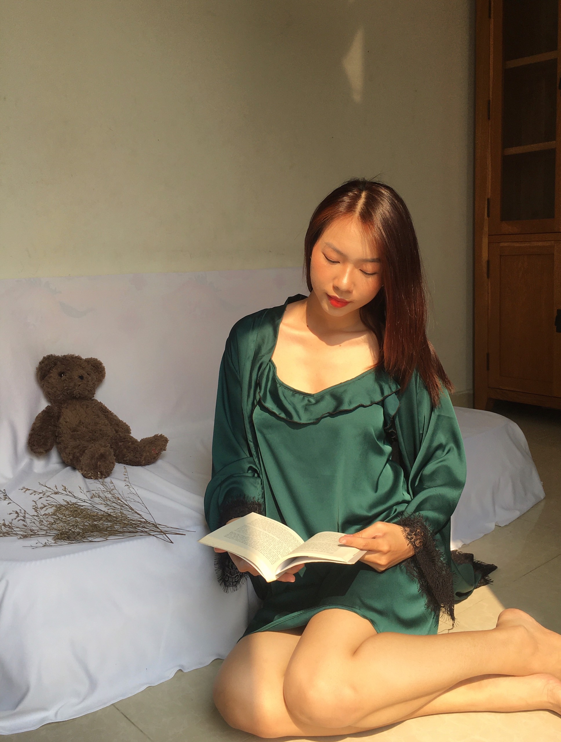 [HATU SLEEPWEAR] Set áo choàng+váy ngủ lụa cao cấp mặc nhà sang trọng tặng kèm quần chip ren-màu xanh lá