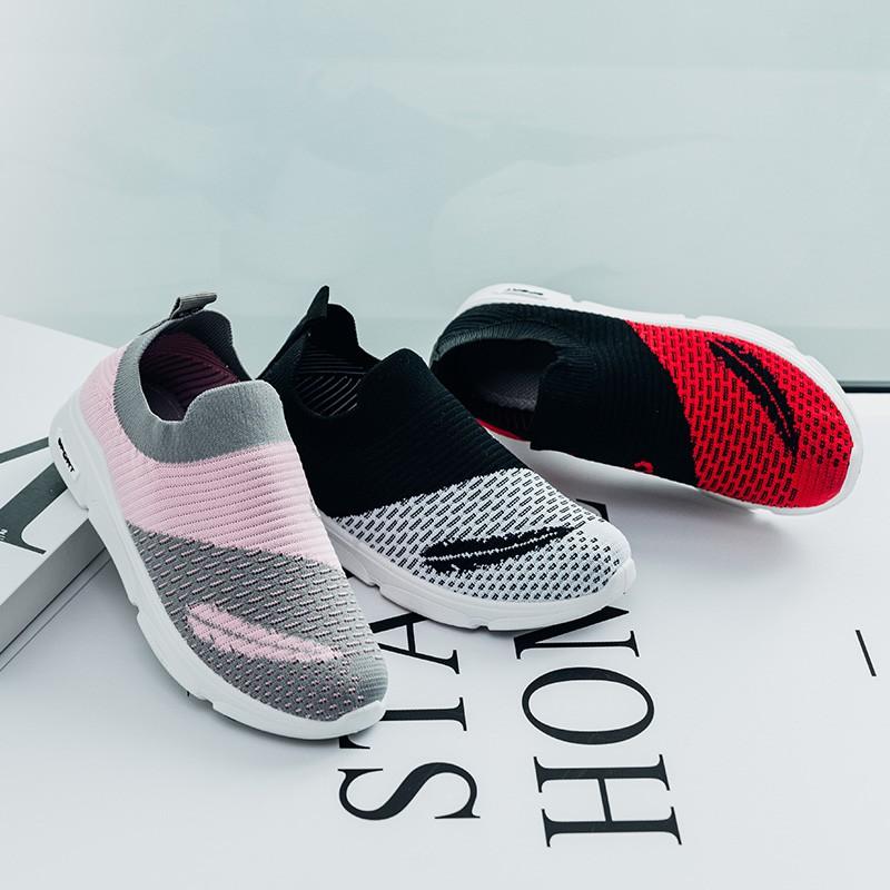 Sports shoes for breathable women