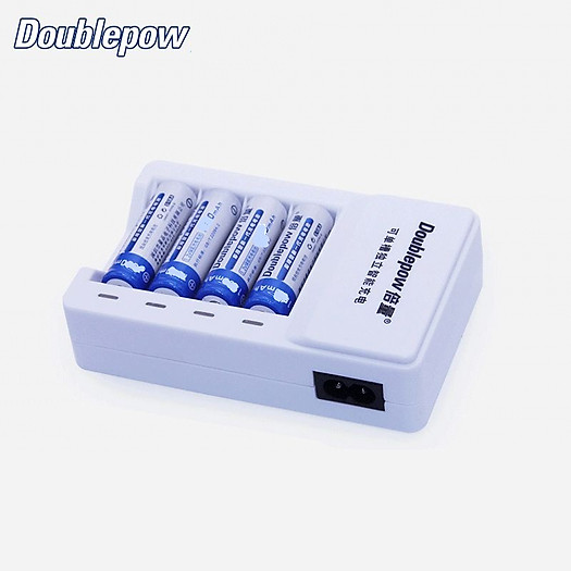 Combo Bộ sạc pin DoublePow DP-K11 Tự ngắt kèm 4 Pin tiểu sạc AA DoublePow 3200 mAh dung lương Pin cao, Sử dụng lâu