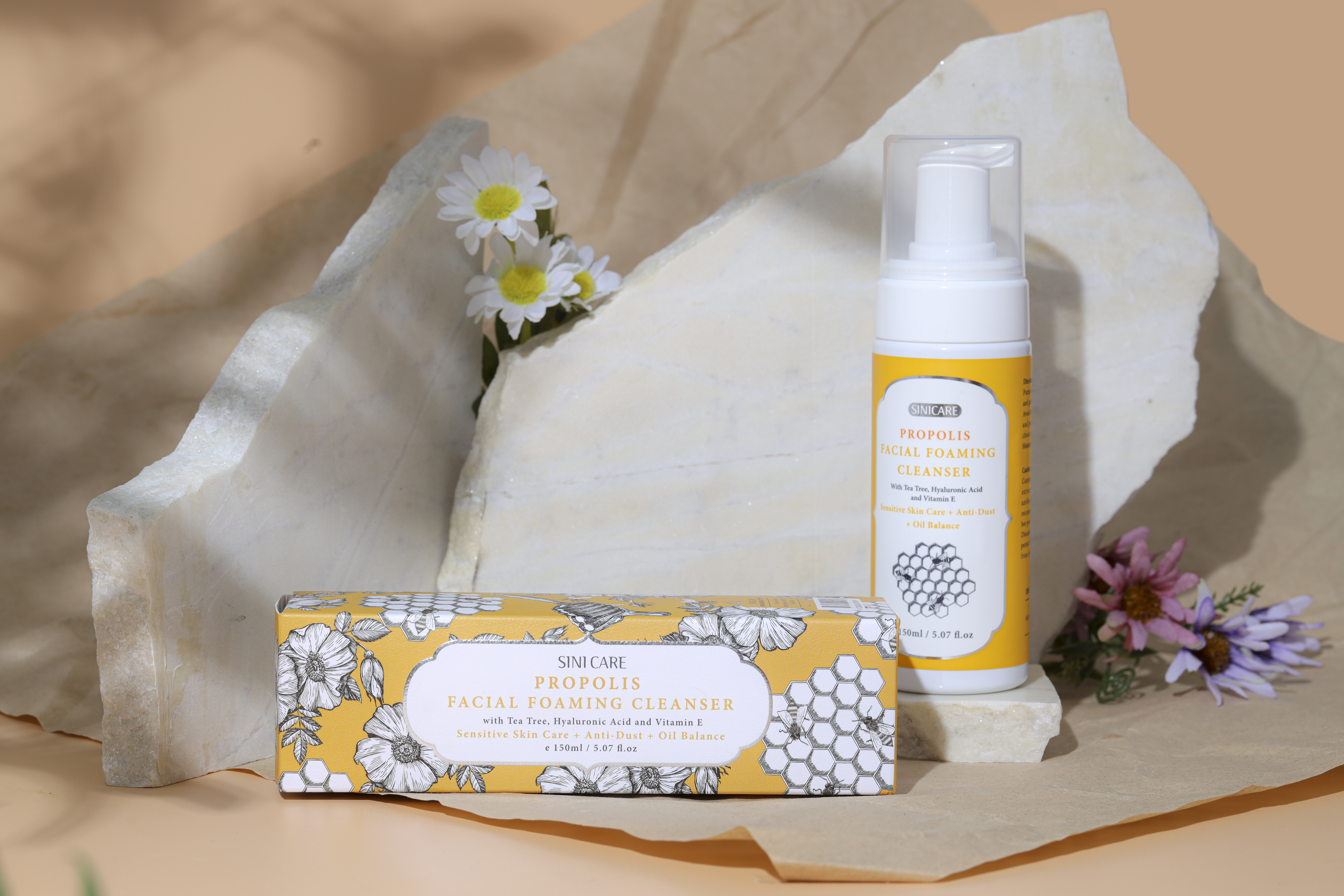 Sữa rửa mặt keo ong Sinicare Propolis Facial Foaming Cleanser 150ml