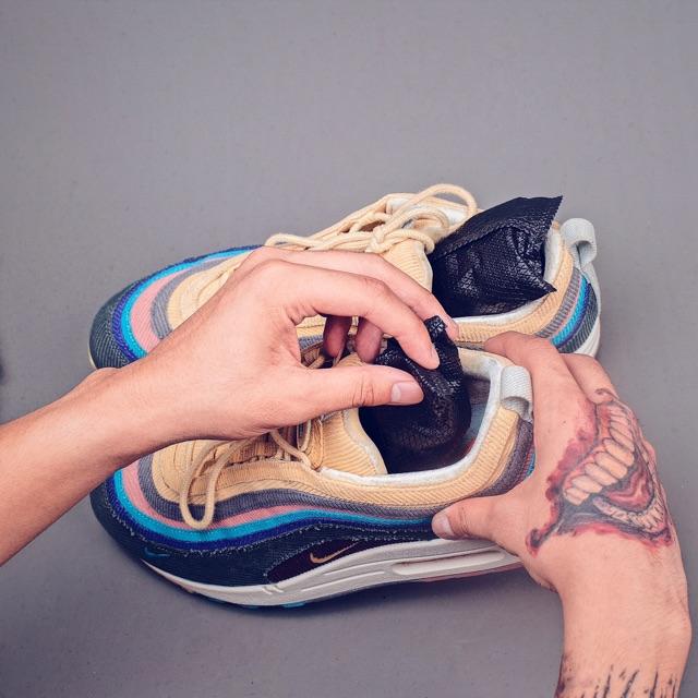 Túi Hút Ẩm - Khử Mùi Hôi - Khử Nấm Mốc - Kháng Khuẩn - Dành Cho Giày Sneaker Bằng Than Tre Hoạt Tính - Enito Freshener - Hàng Chính Hãng