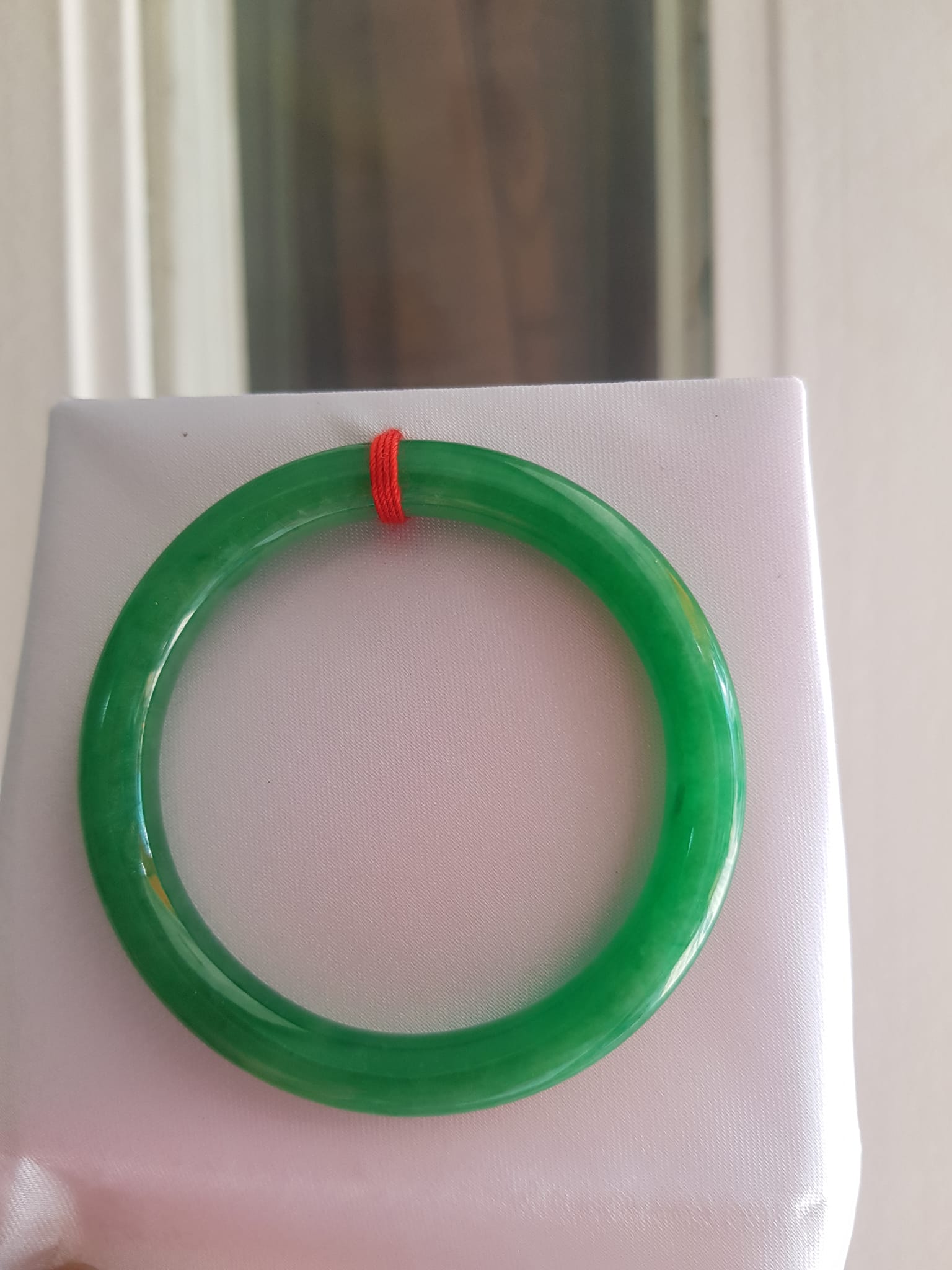 Vòng CẨM THẠCH Lý Đậm 48mm x dầy 7mm Vòng Màu Xanh Lý đậm đẹp nữ Tay nhỏ mệnh Mộc Hỏa Thủy hợp đeo đẹp ạ Chất liệu đá cẩm thạch 35kg - 48kg ạ