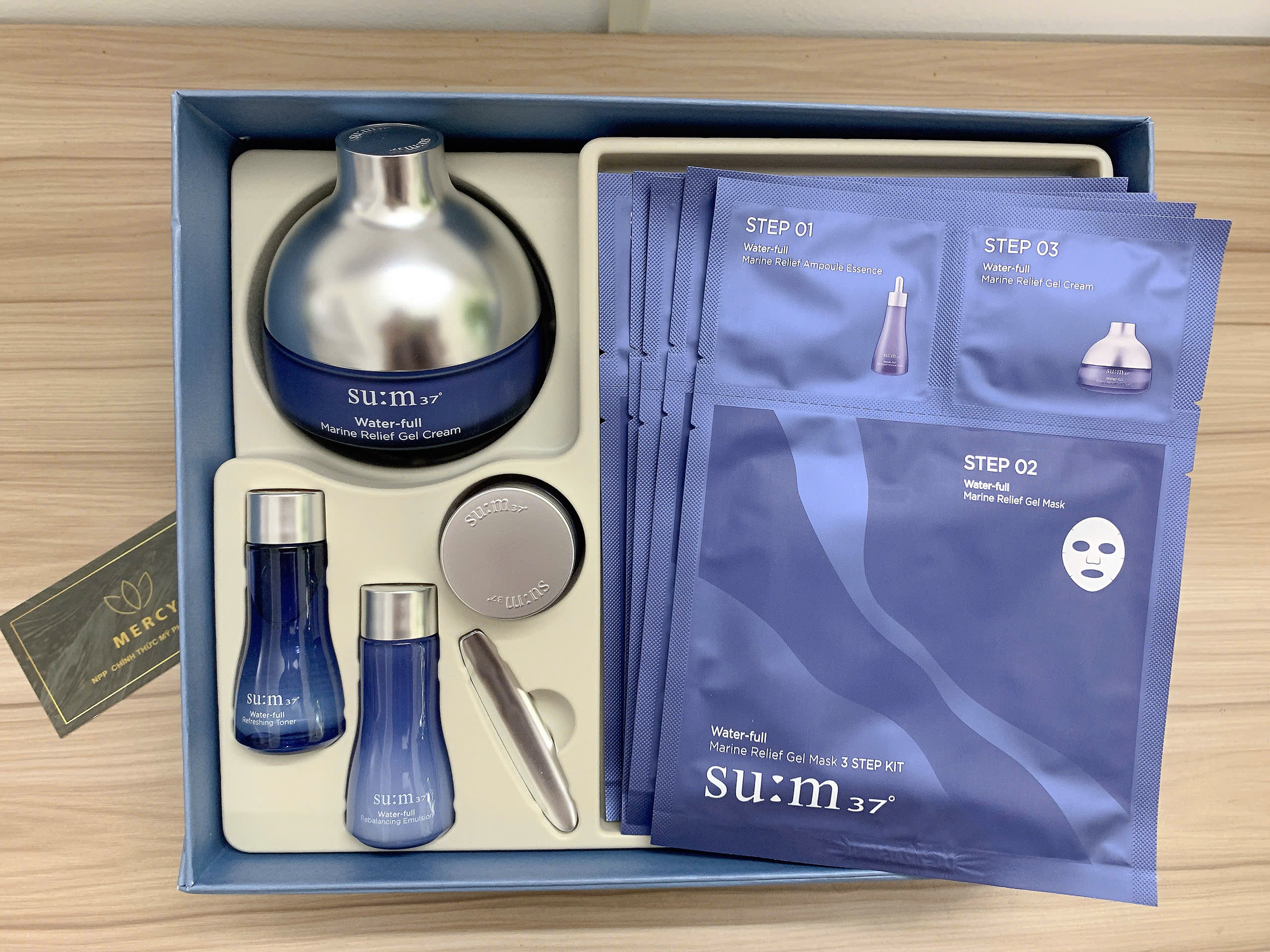 Bộ Kem dưỡng ẩm cấp nước su:m37 Water-full Marine Relief Gel Cream 120ml set