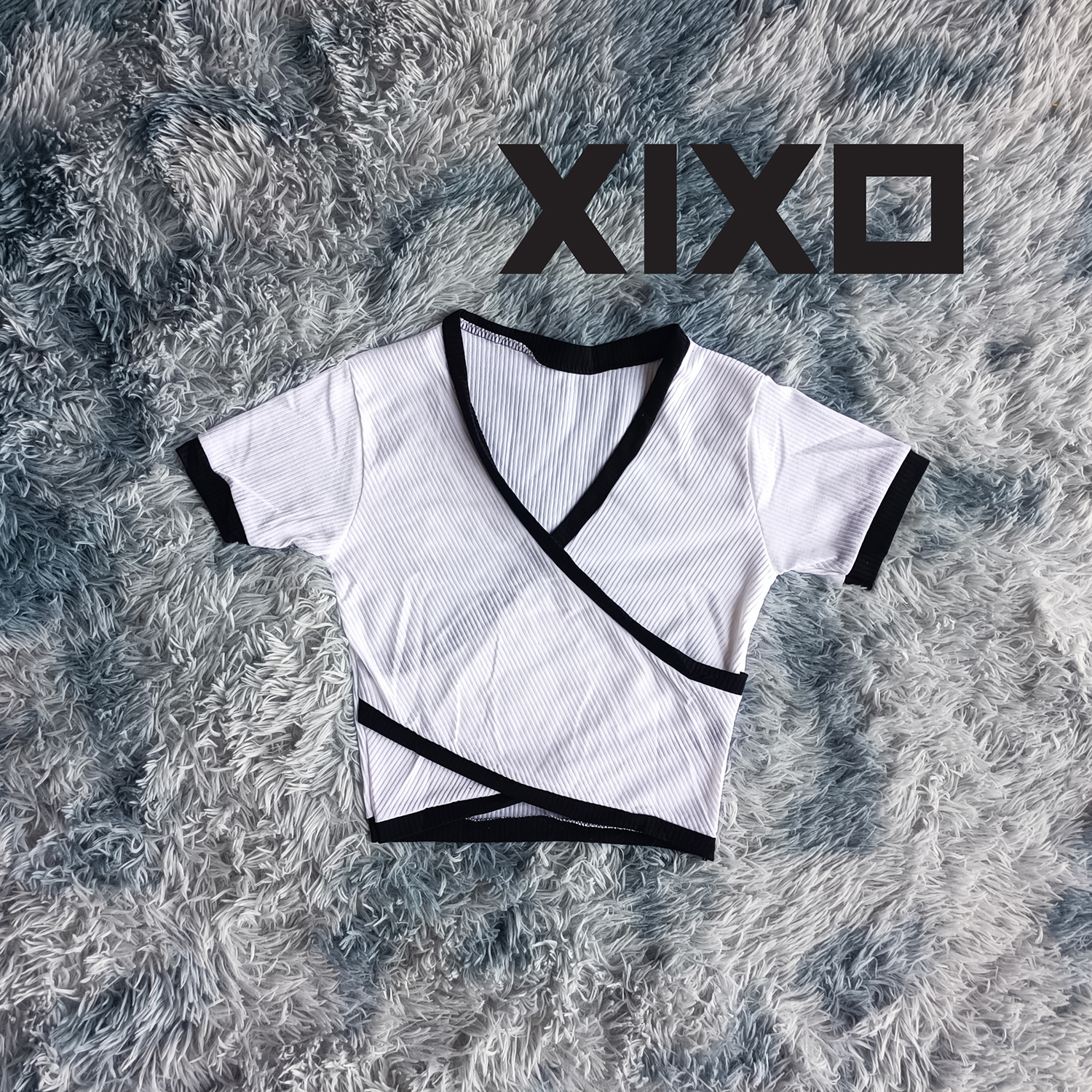 Áo croptop cổ tim viền khác màu thời trang XIXO cao cấp - ATN0040