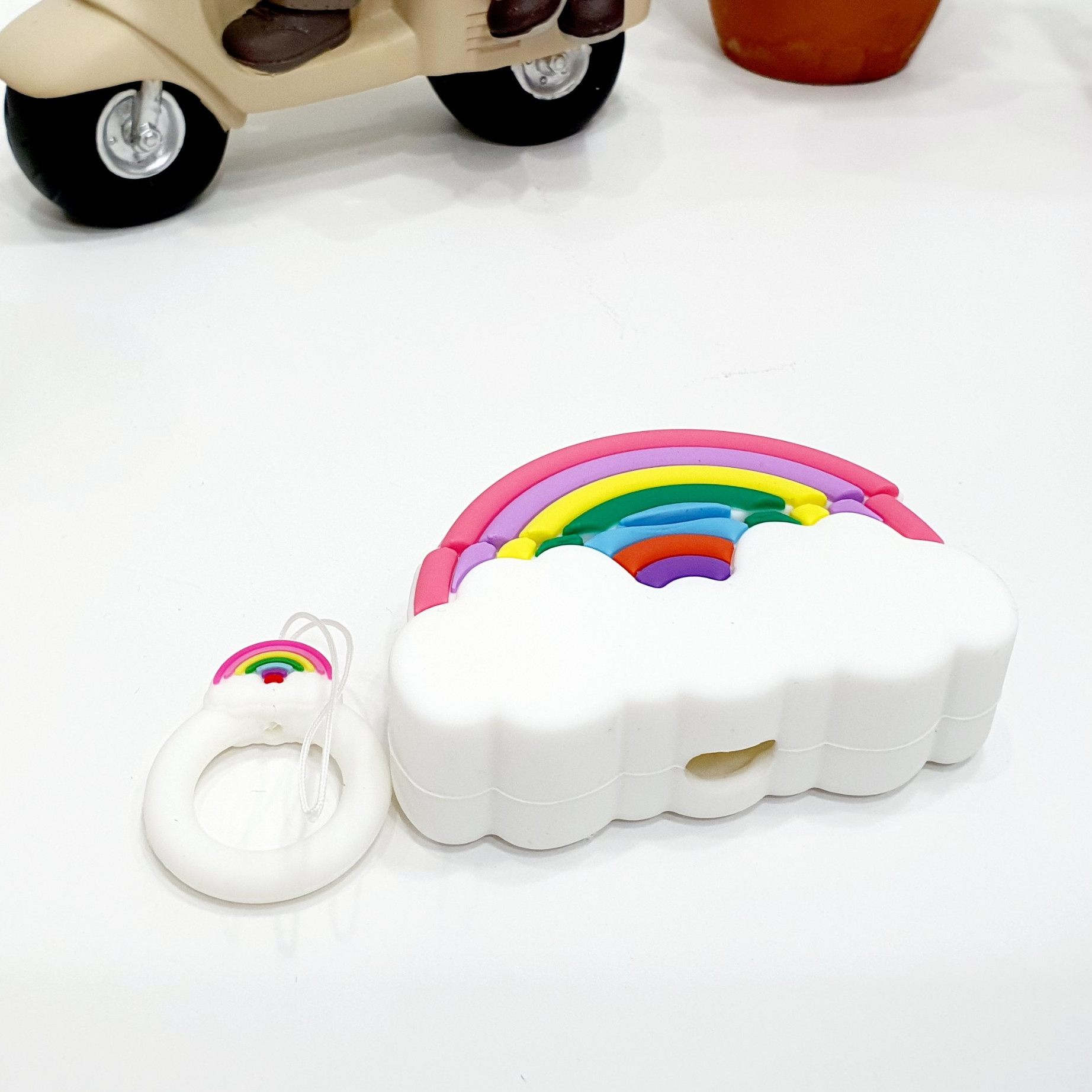 Case Ốp Silicon Bảo Vệ Cho Apple AirPods Pro - Đám Mây Cầu Vòng